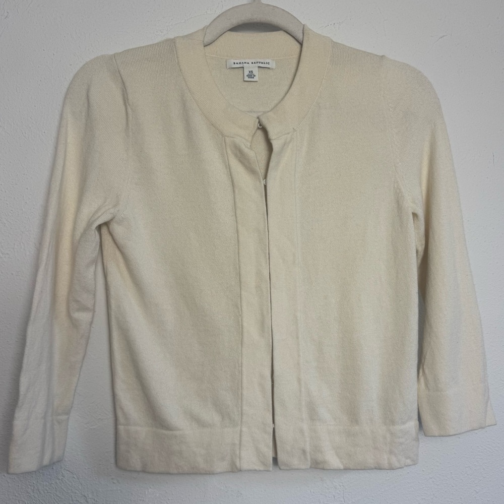 Banana Republic Quarter Sleeve Cream Hook &‎ Eye Wool Cotton Cardigan